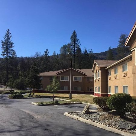 Vista Yosemite Inn Окгерст Екстер'єр фото