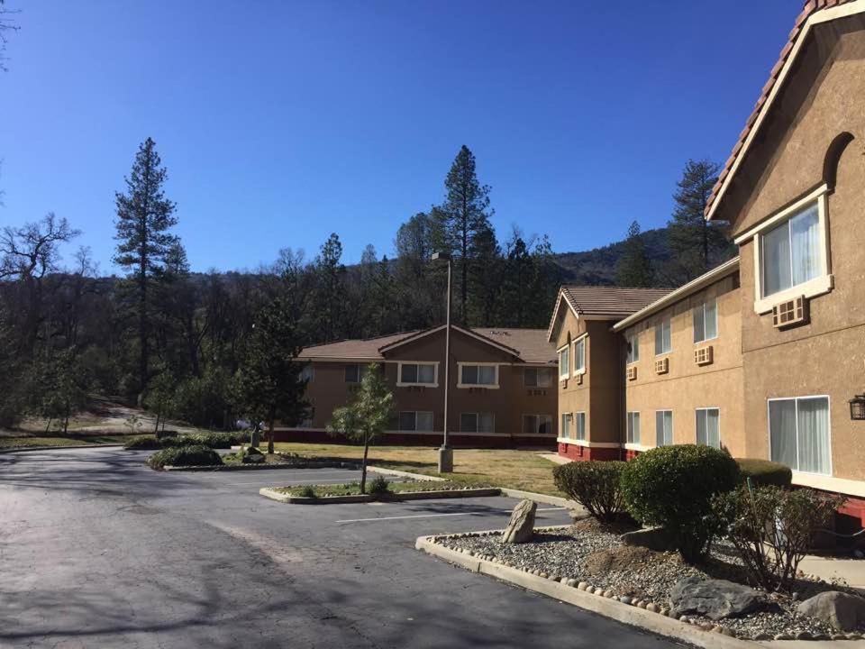 Vista Yosemite Inn Окгерст Екстер'єр фото